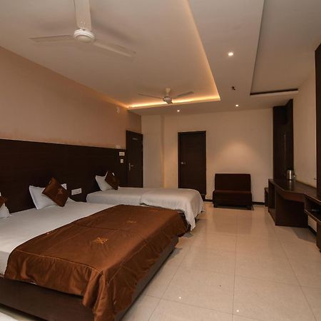Shree Ram Hotel Удджайн Екстер'єр фото