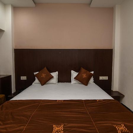 Shree Ram Hotel Удджайн Екстер'єр фото