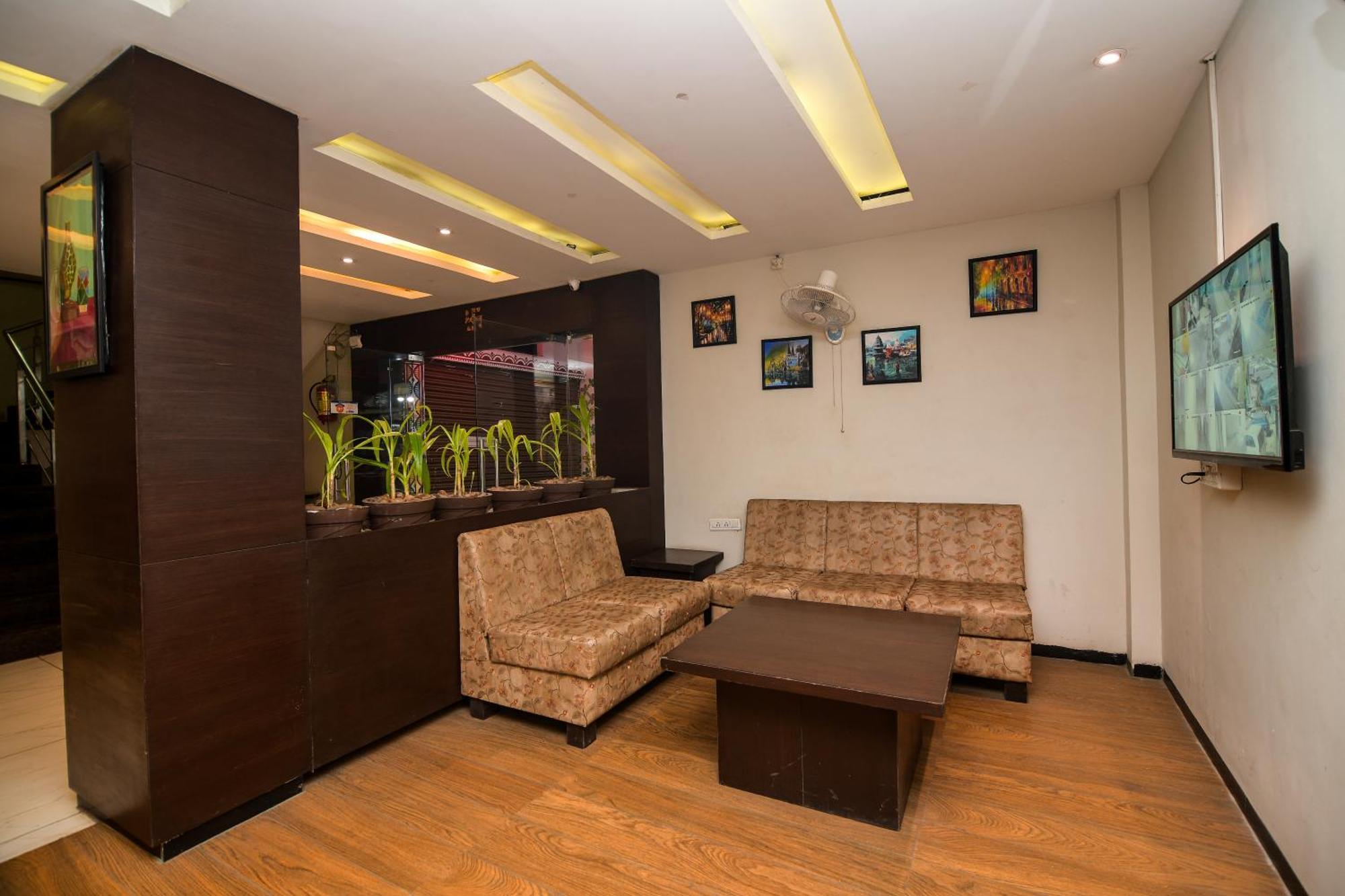 Shree Ram Hotel Удджайн Екстер'єр фото