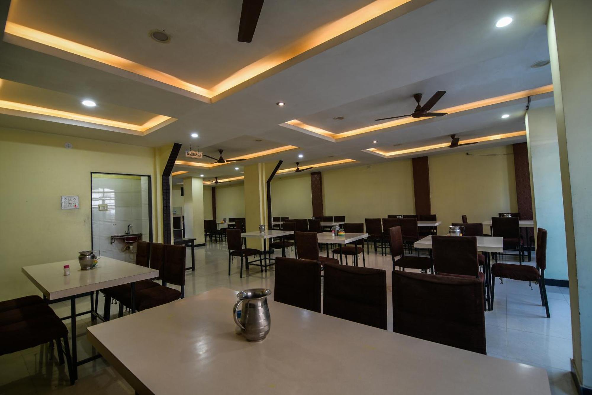 Shree Ram Hotel Удджайн Екстер'єр фото